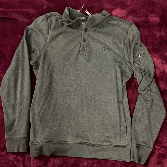 Travis Mathew’s pullover - Picture 2 of 3